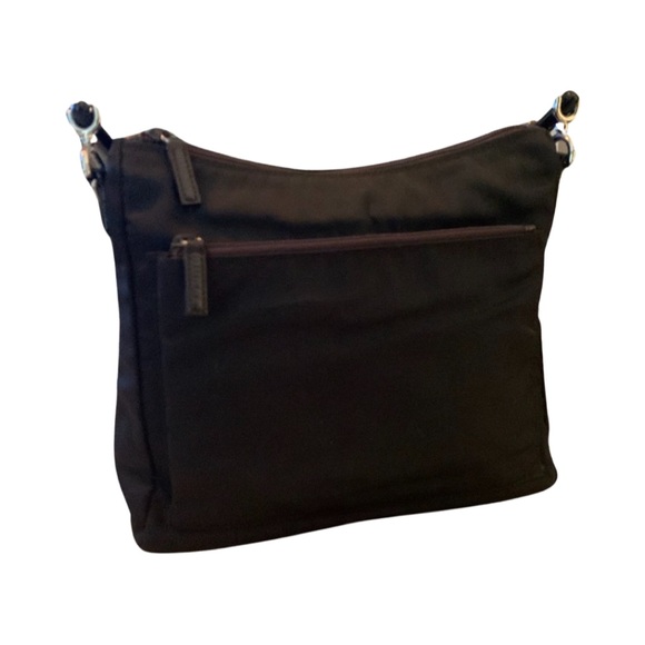 Gucci Bamboo Handle Shoulder Bag in Canvas. - Picture 3 of 6